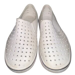 Native Jefferson Slip On Water Shoes. size 13. White
